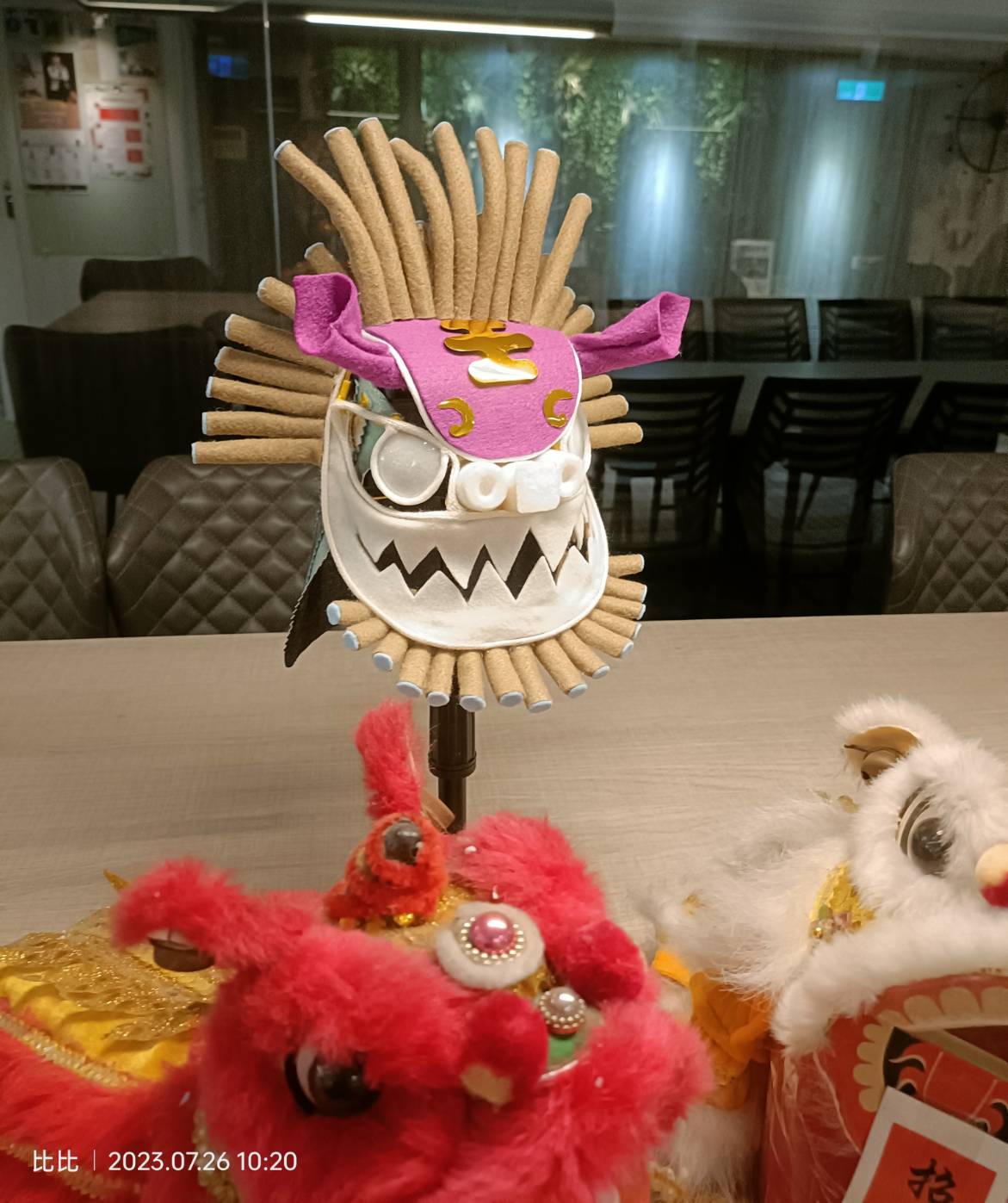 美到無法工作的瞬間!文化部巡迴大展定妝,加了柔美燈光,是不是美到只想享受美好氛圍! 美到無法工作的瞬間!文化部巡迴大展定妝,加了柔美燈光,是不是美到只想享受美好氛圍!